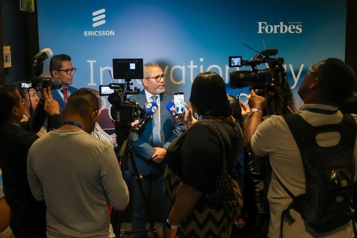 PANAMÁ FORTALECE AGENDA HACIA LA IMPLEMENTACIÓN DE UN TERCER OPERADOR MÓVIL