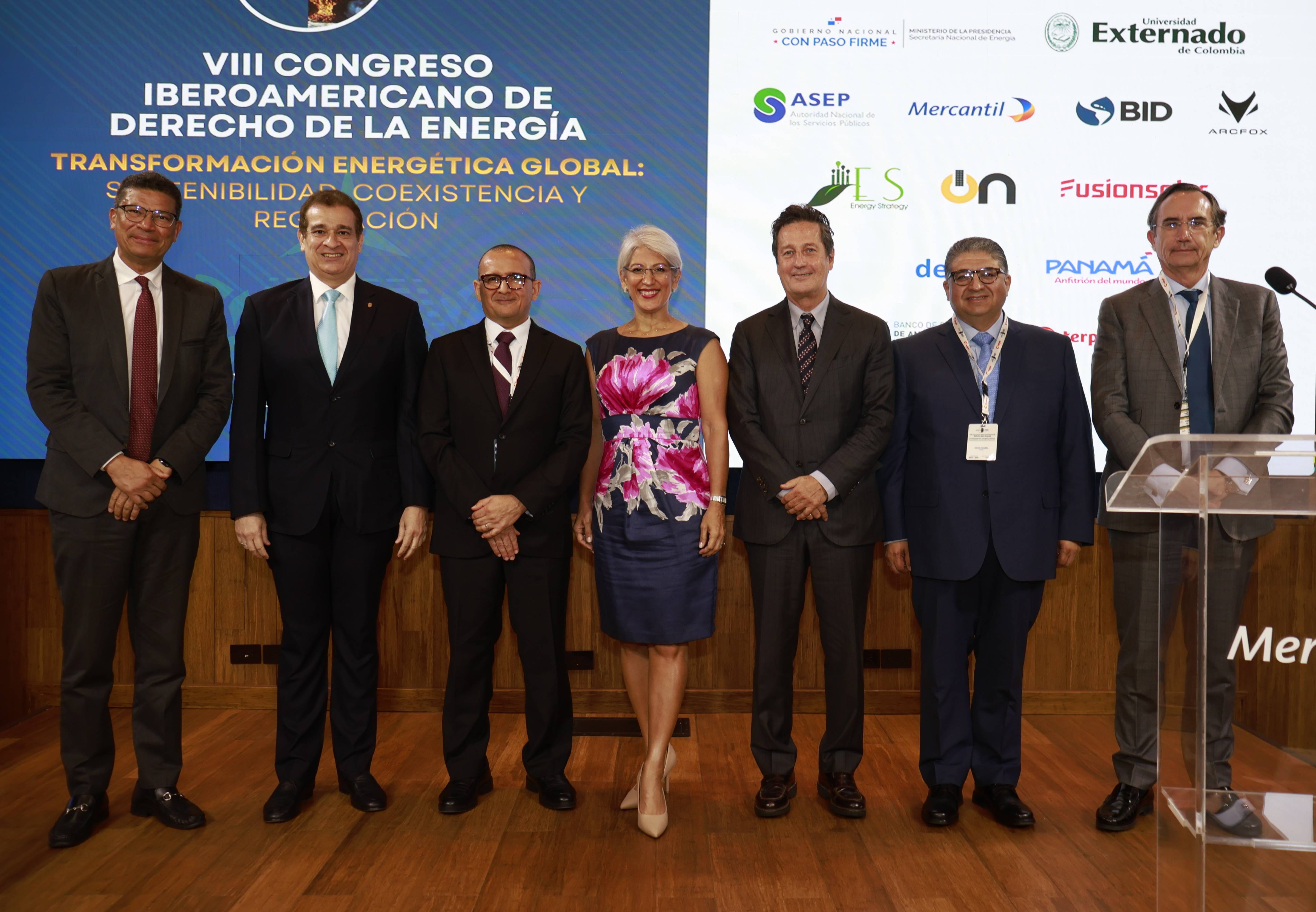 ASEP PARTICIPA EN DEBATE SOBRE DERECHO DE LA ENERGÍA