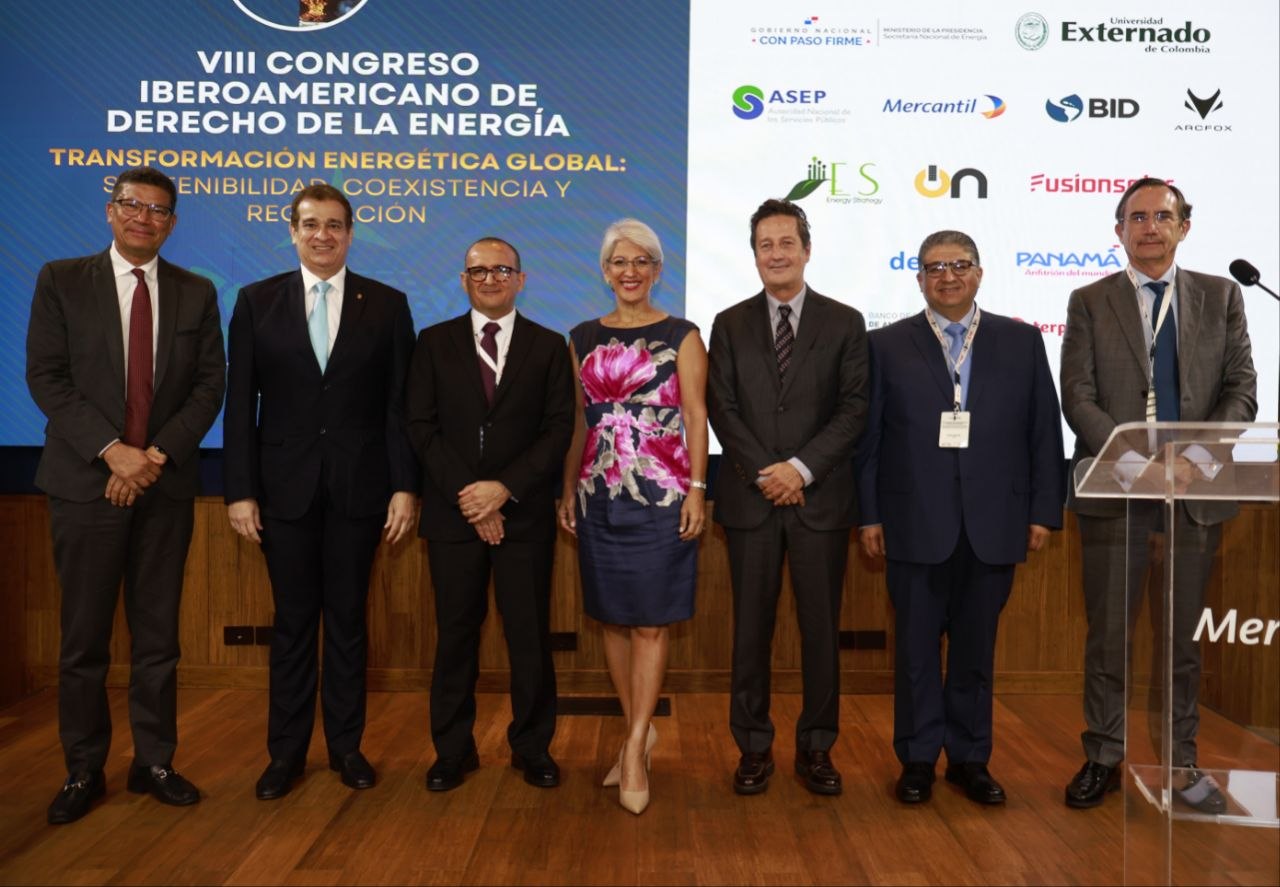 ASEP PARTICIPA EN DEBATE SOBRE DERECHO DE LA ENERGÍA
